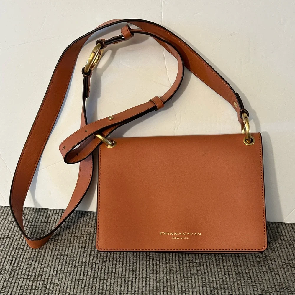 Donna Karan Leather Crossbody Bag adjustable strap - Picture 2 of 16